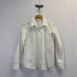 Liz Claiborne Poetic Academia Non Iron Button Up Top Women Size 8P Office Career
